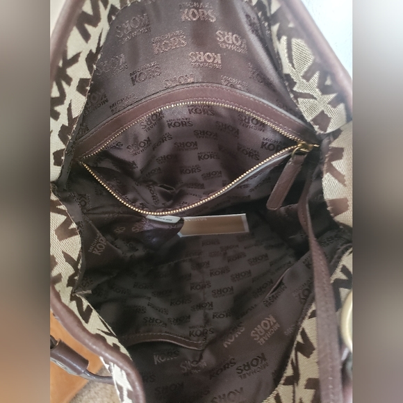 Like New! Michael Kors Signature Jacquard and Leather Hobo Bag. Still Has Tag! - Picture 6 of 7